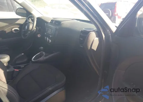 2016 Kia Soul z USA, uszkodzony, nr VIN KNDJN2A28G7399369